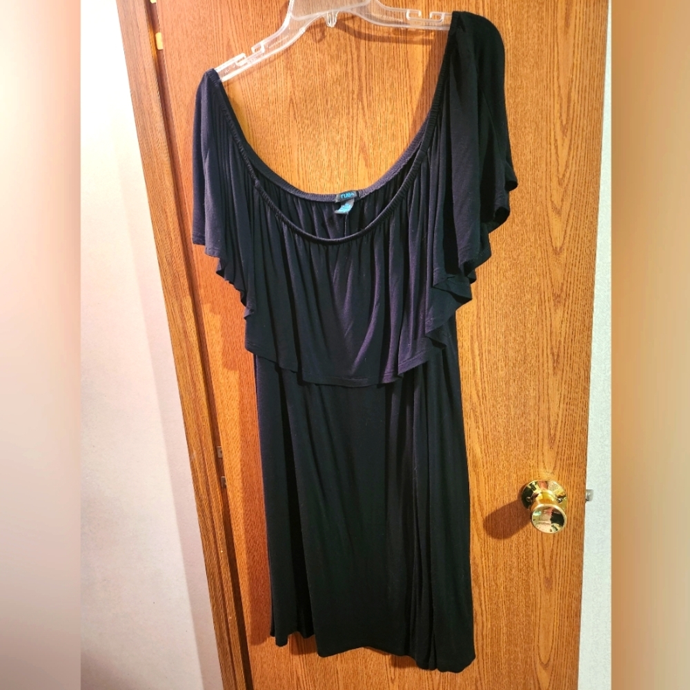 💓 3/$15 Rue 21 2X Black Off Shoulder Dress